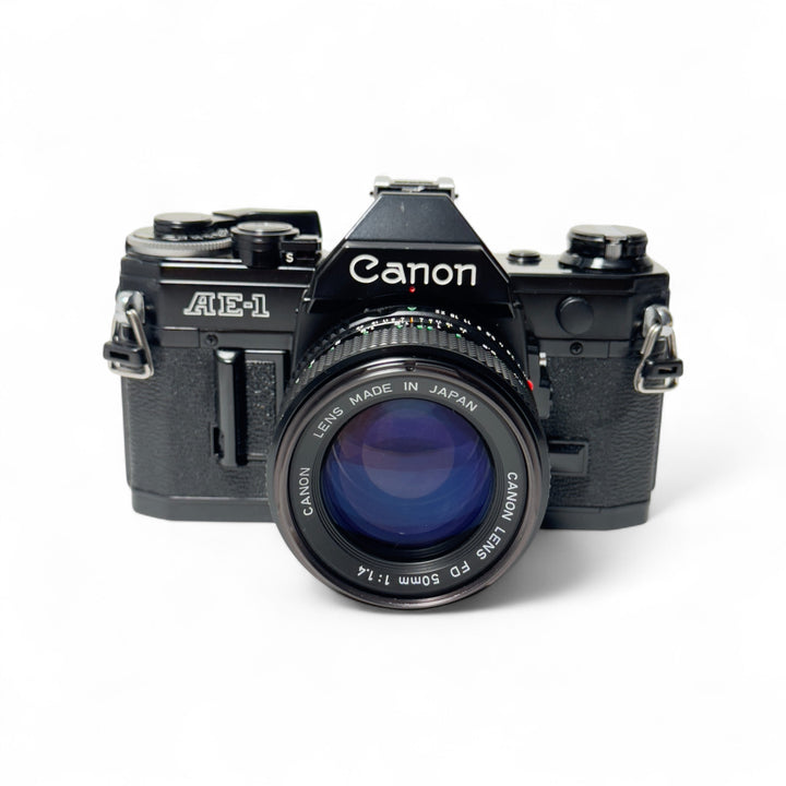 美品 CANON AE-1+ 50mm-f1.4+KENKO TELEPLUS Canon AE-1 with 50mm F1.4 and 80-200mm Lenses – Film Supply Club