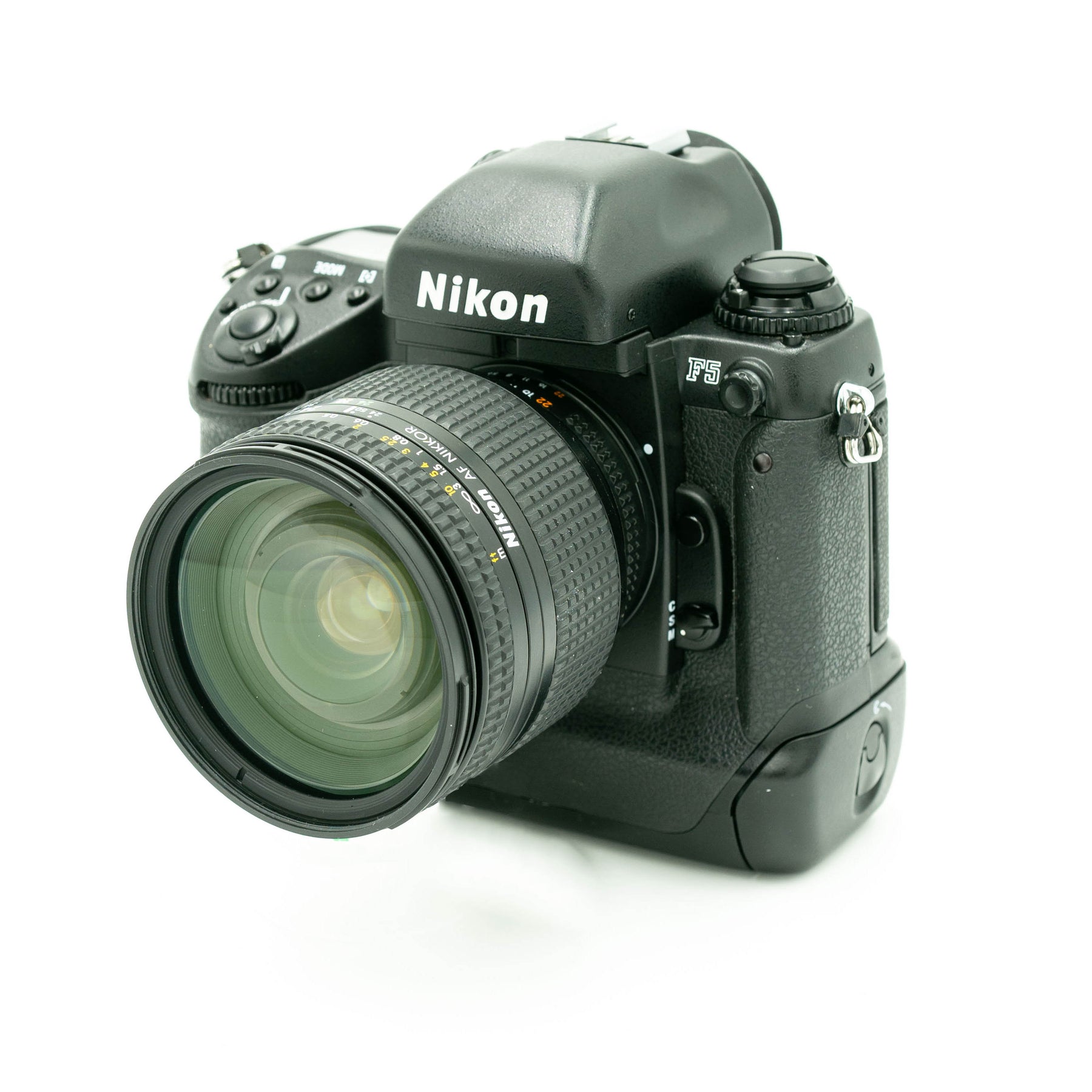 Nikon F5 24-120mm – Australian Analog - Main Image